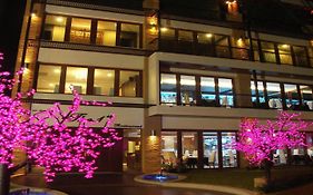 โรงแรม เดอะ เรสซิเดนซ์ แอร์พอร์ต แอนด์ สปา